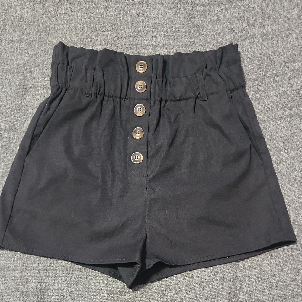 Love Tree Black High Waist Button Shorts